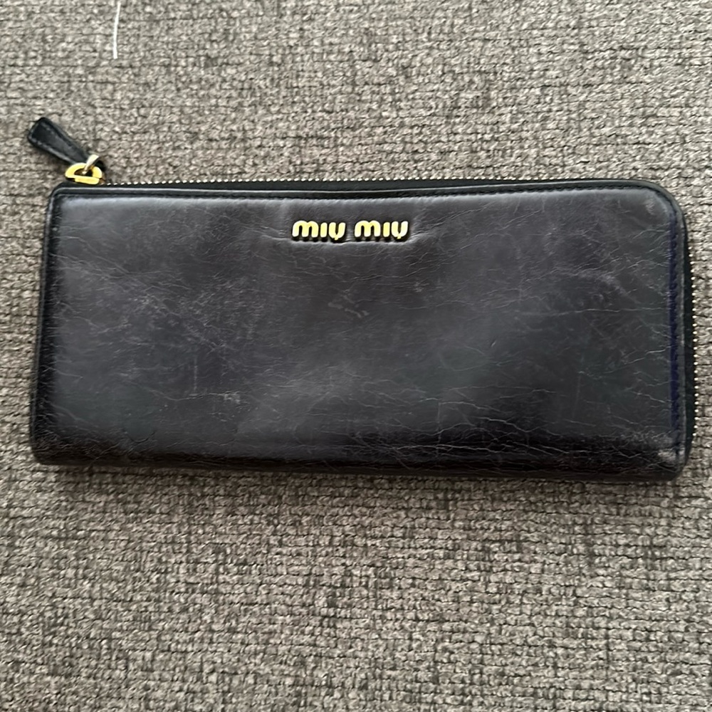 Miu miu black wallet